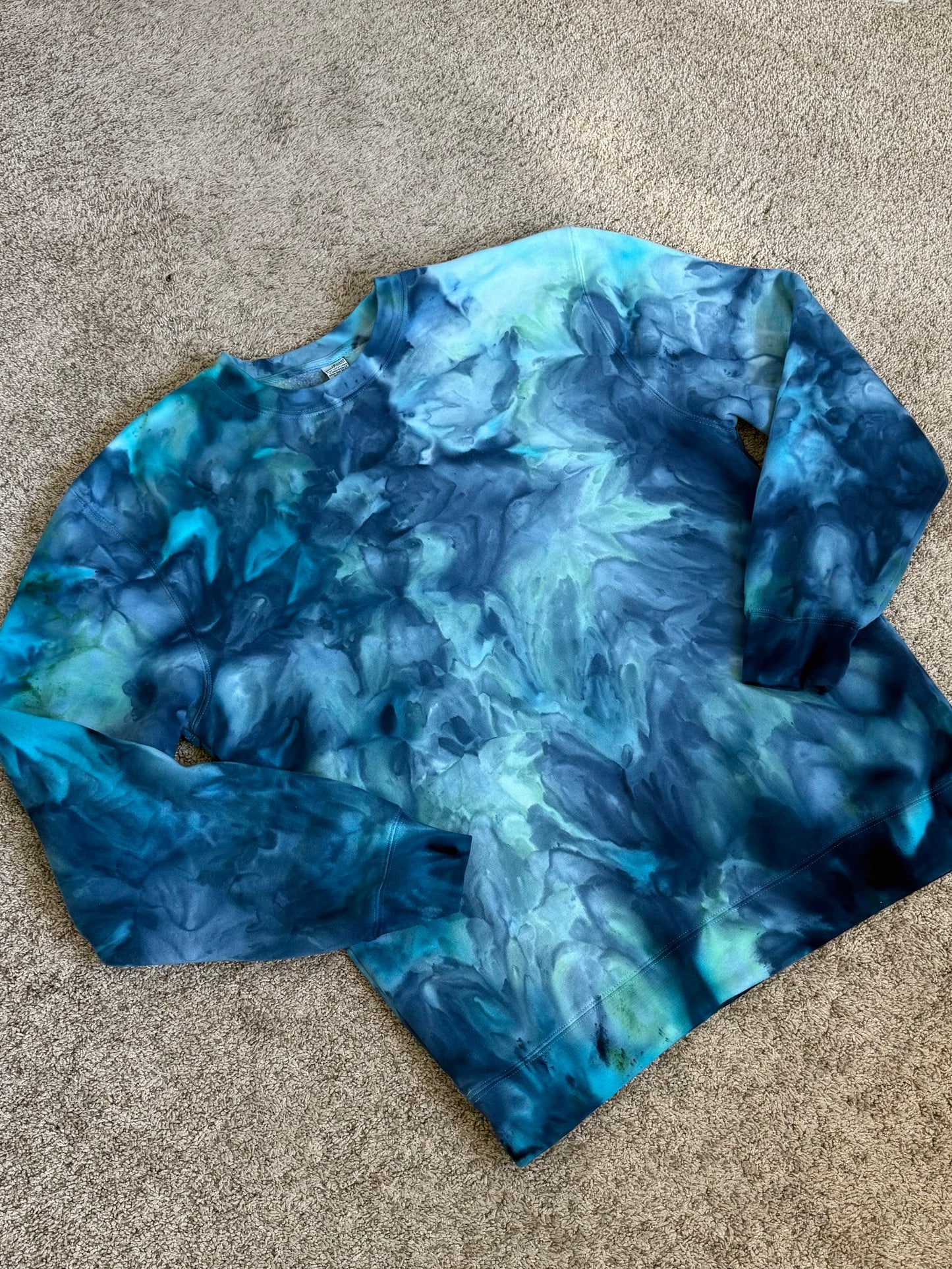 Blue Wave Crewneck (Oversized fit size Large)