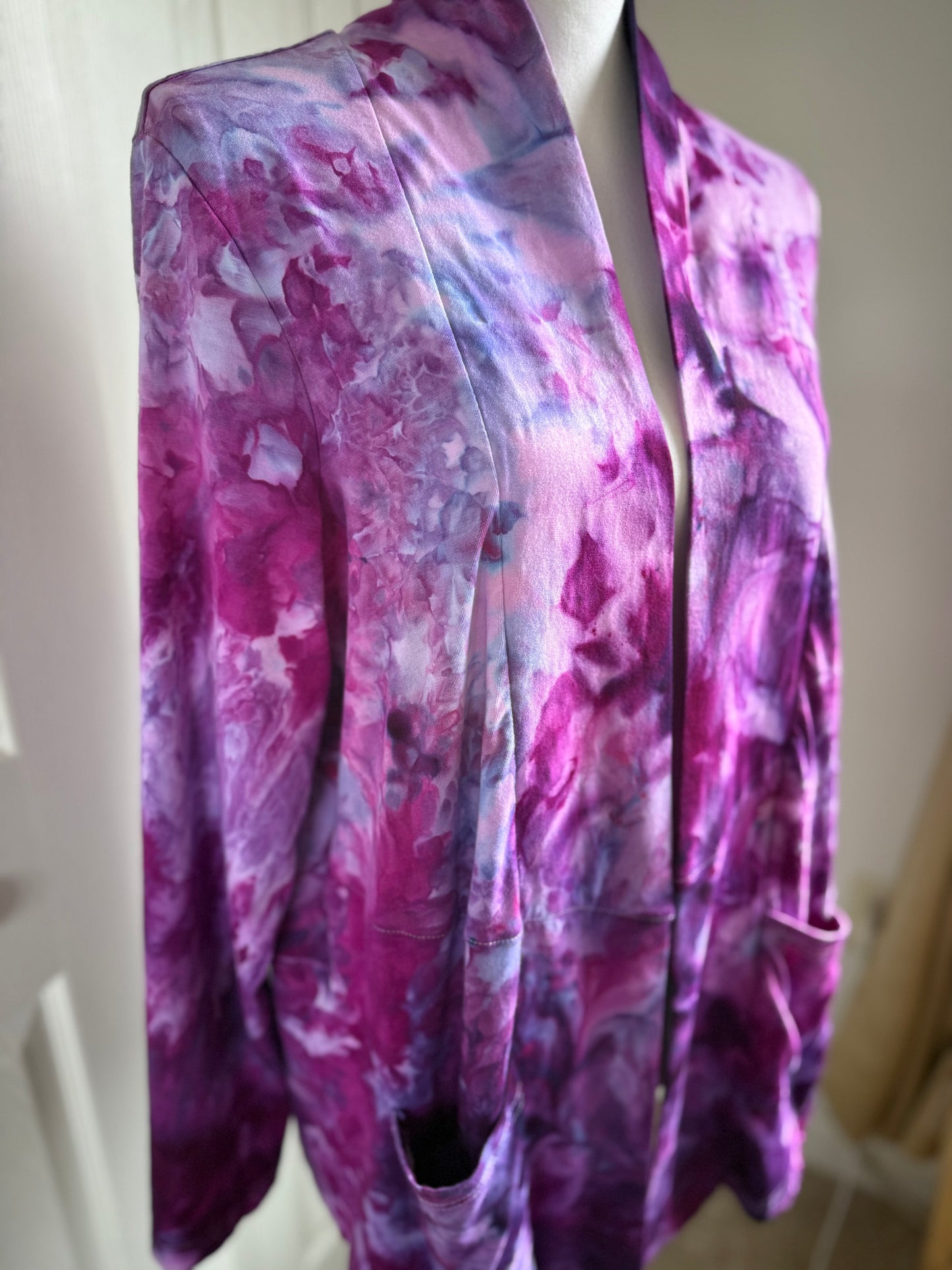 Electric Orchid Ice Dye Stretch Cardigan Size Medium