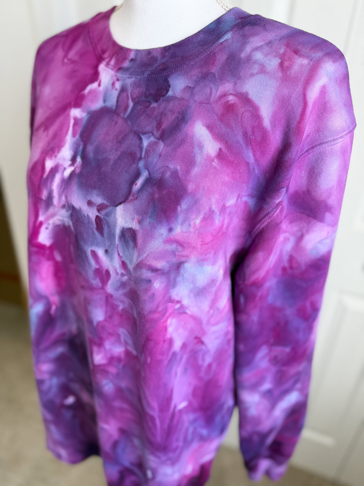 Electric Orchid Crewneck Sweatshirt (Oversized fit size Medium)