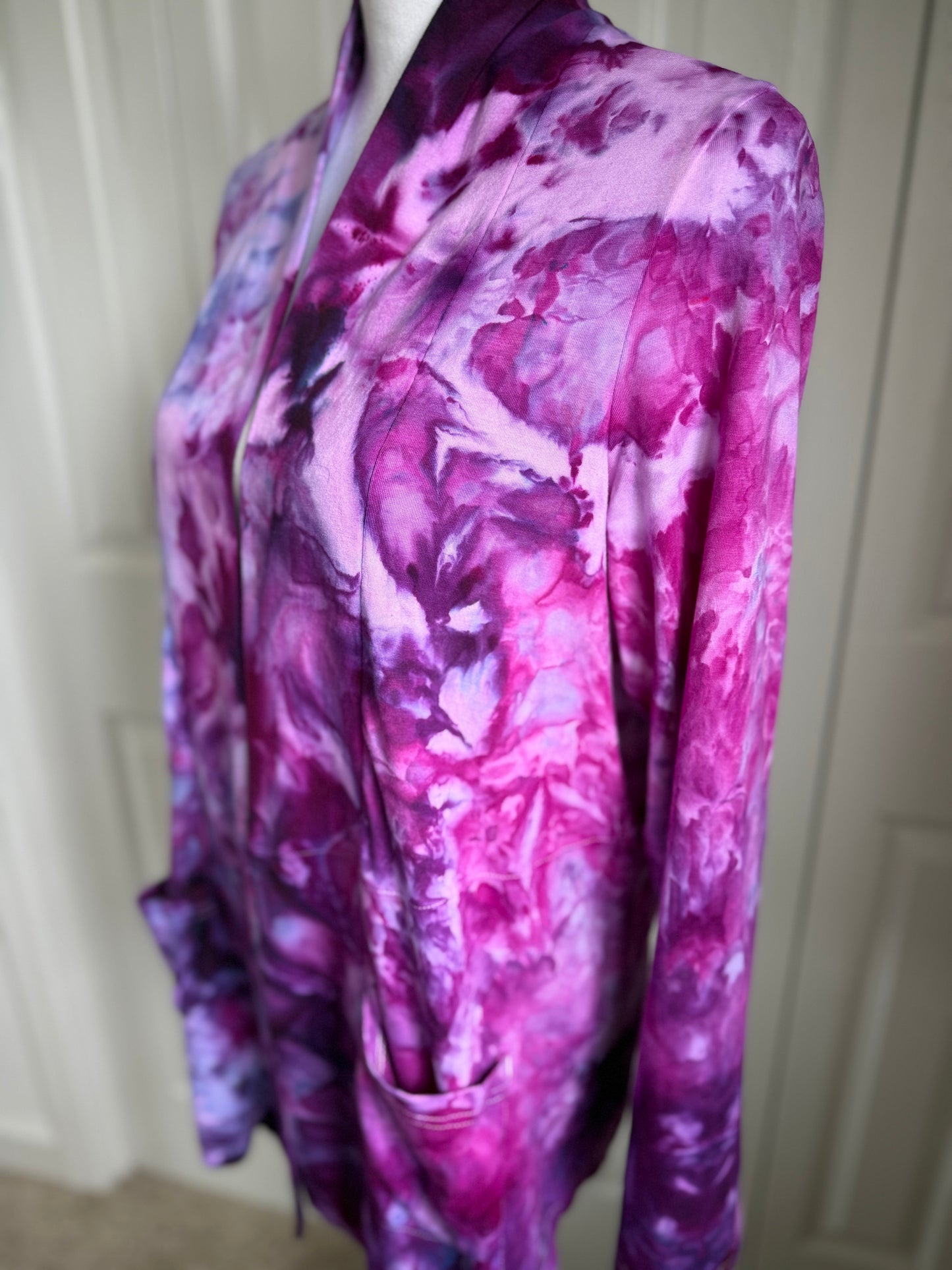 Electric Orchid Ice Dye Stretch Cardigan Size Medium