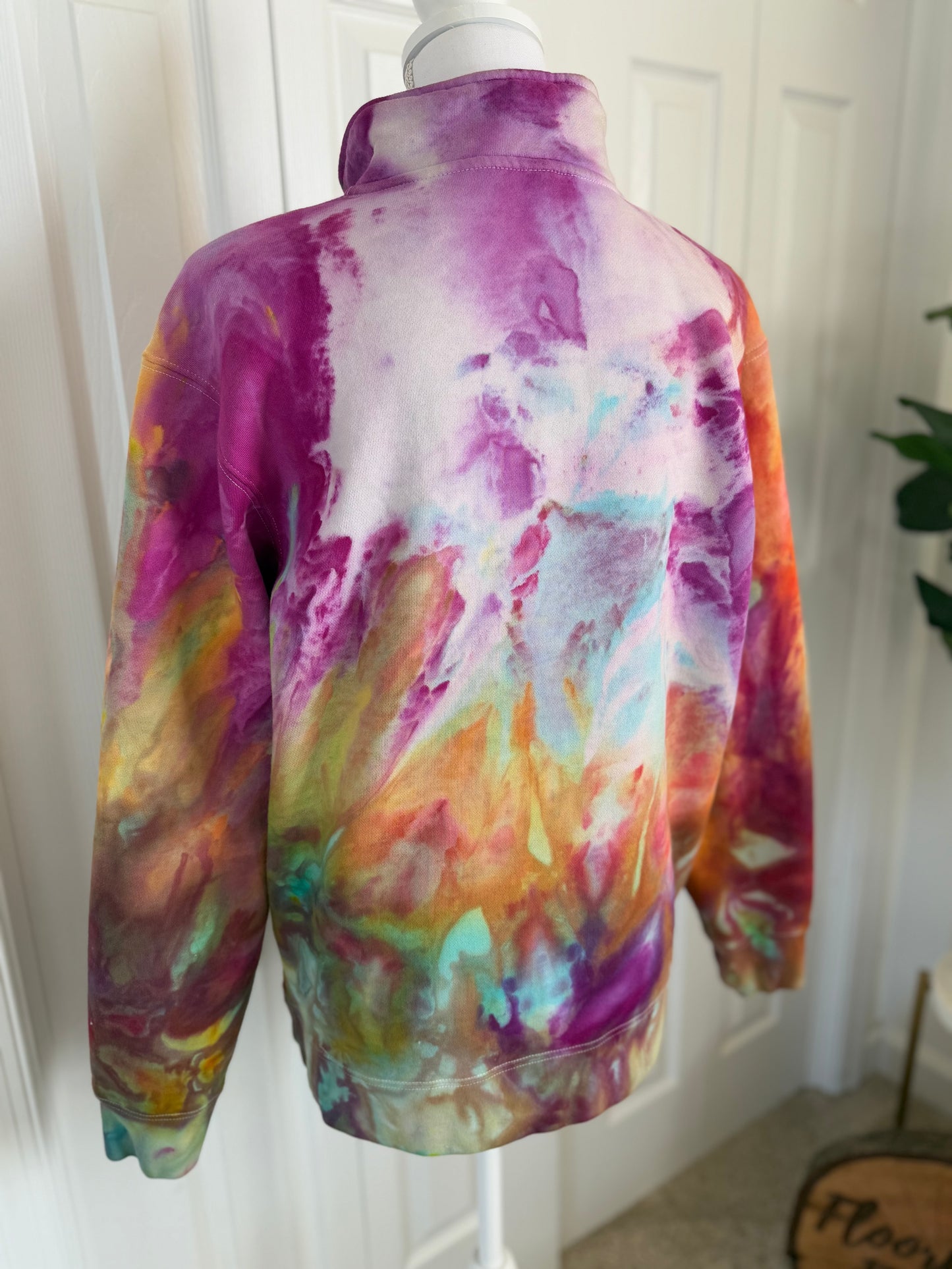 Size Medium Quarter Zip