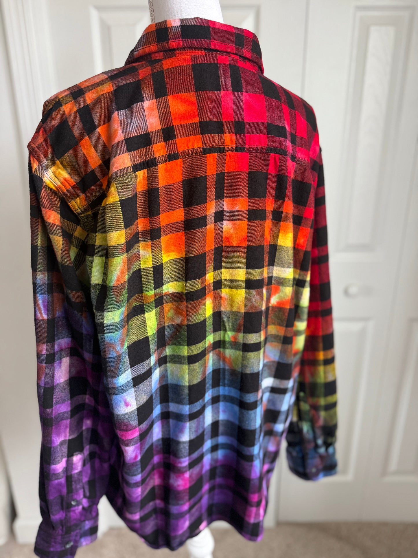 Men's fit Ice Dyed Flannel Size Extra Large