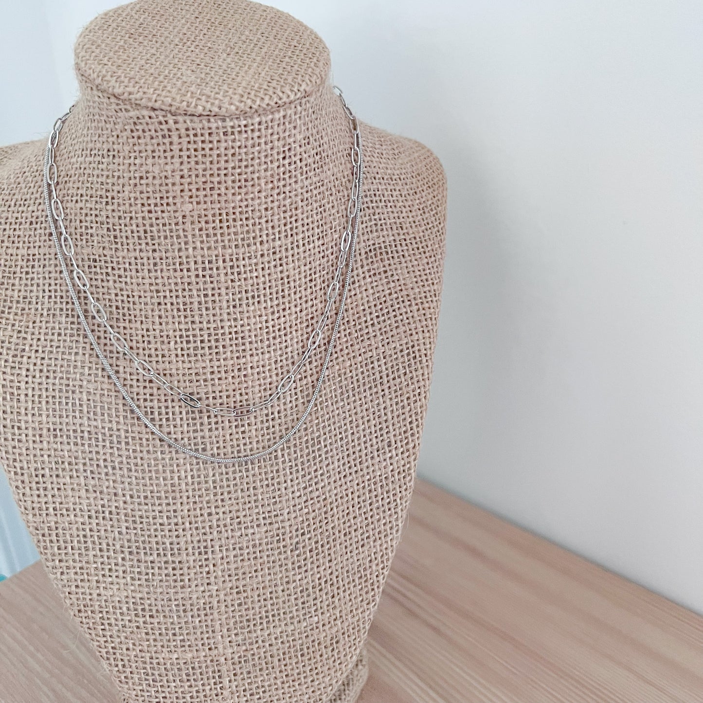 Perth double layered necklace silver