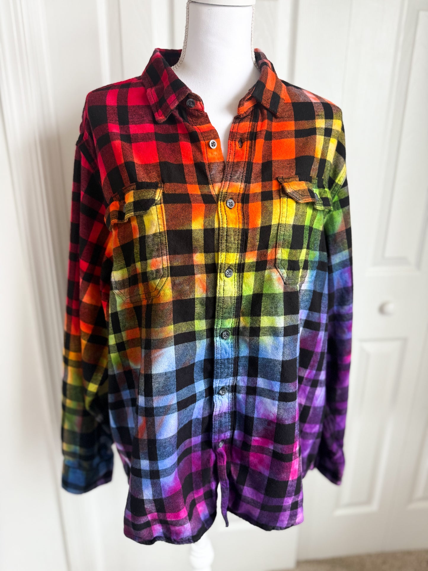 Men's fit Ice Dyed Flannel Size Extra Large
