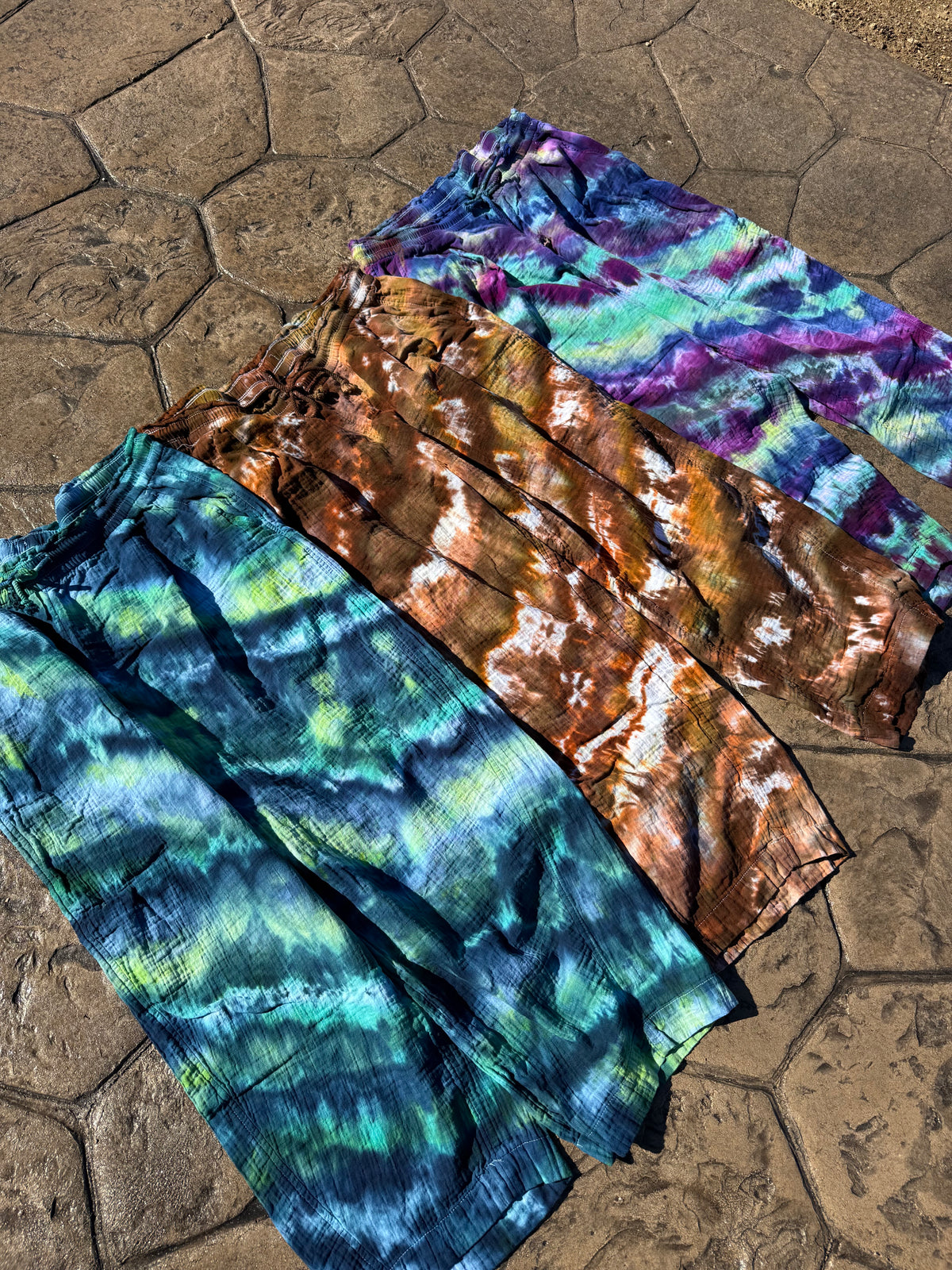 Amethyst Tide Geode Gauze Ankle Pants – Size XL
