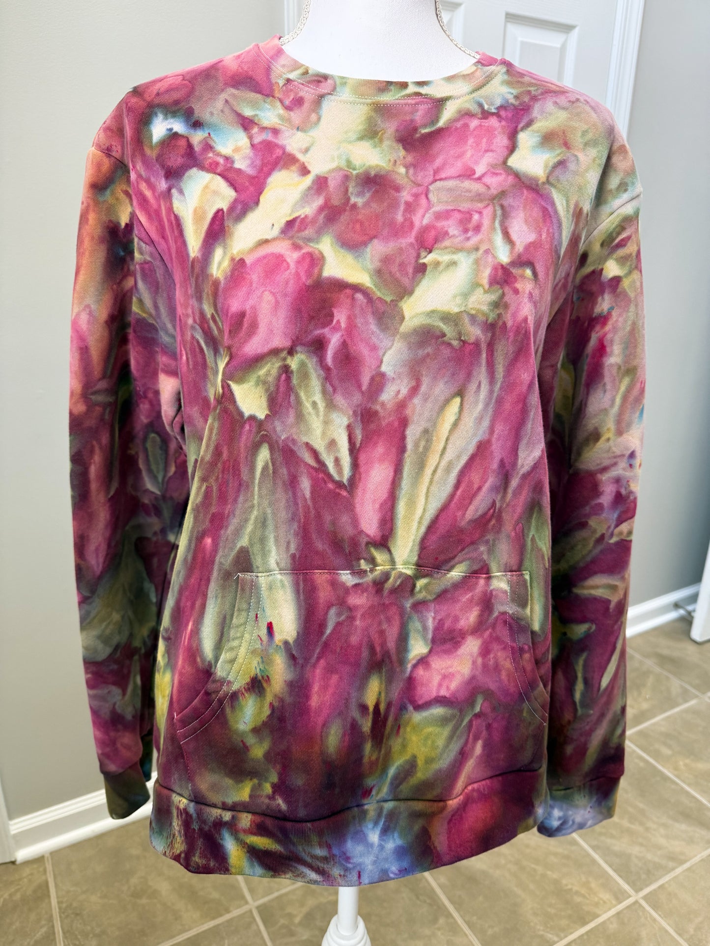 Medium Pocket Crewneck