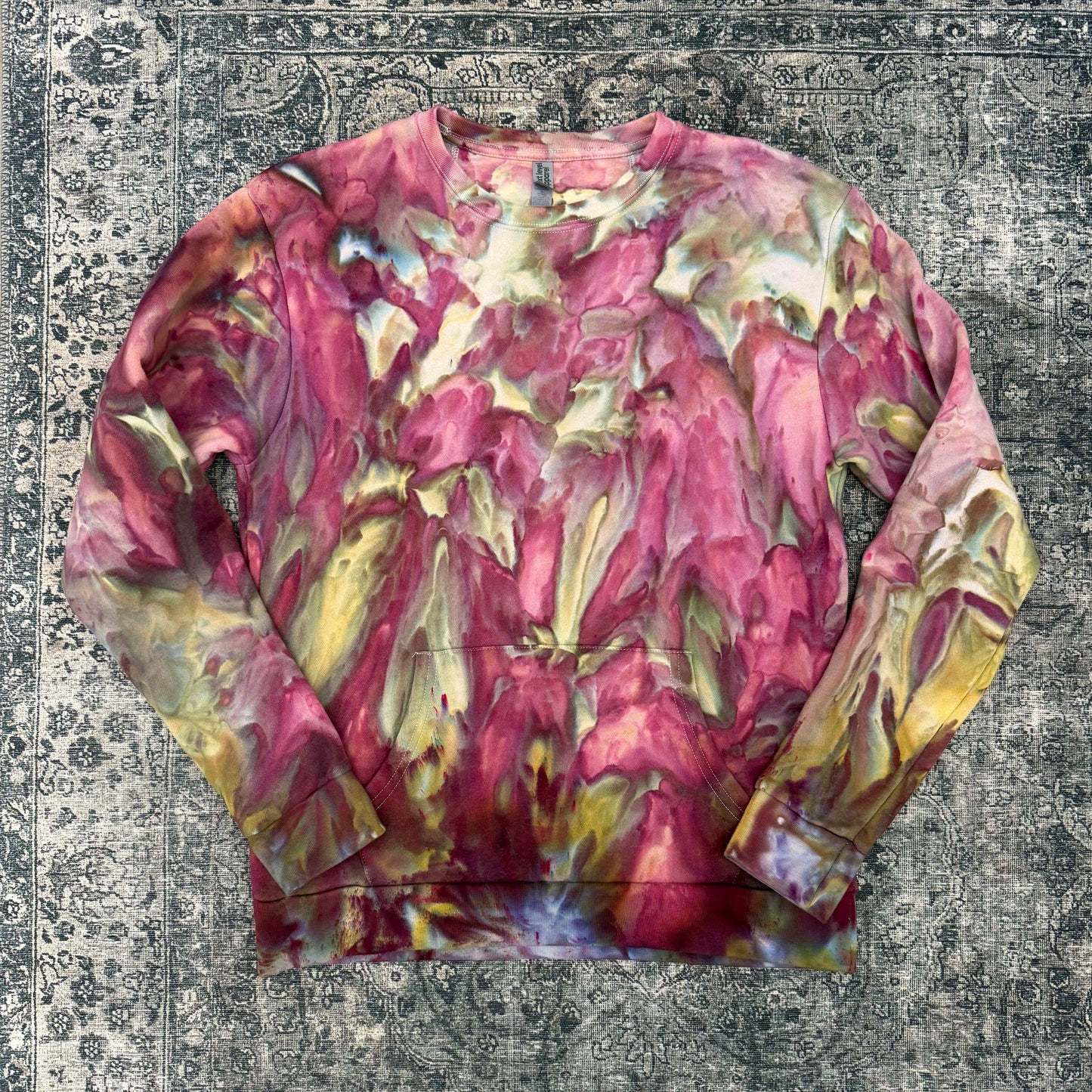 Medium Pocket Crewneck