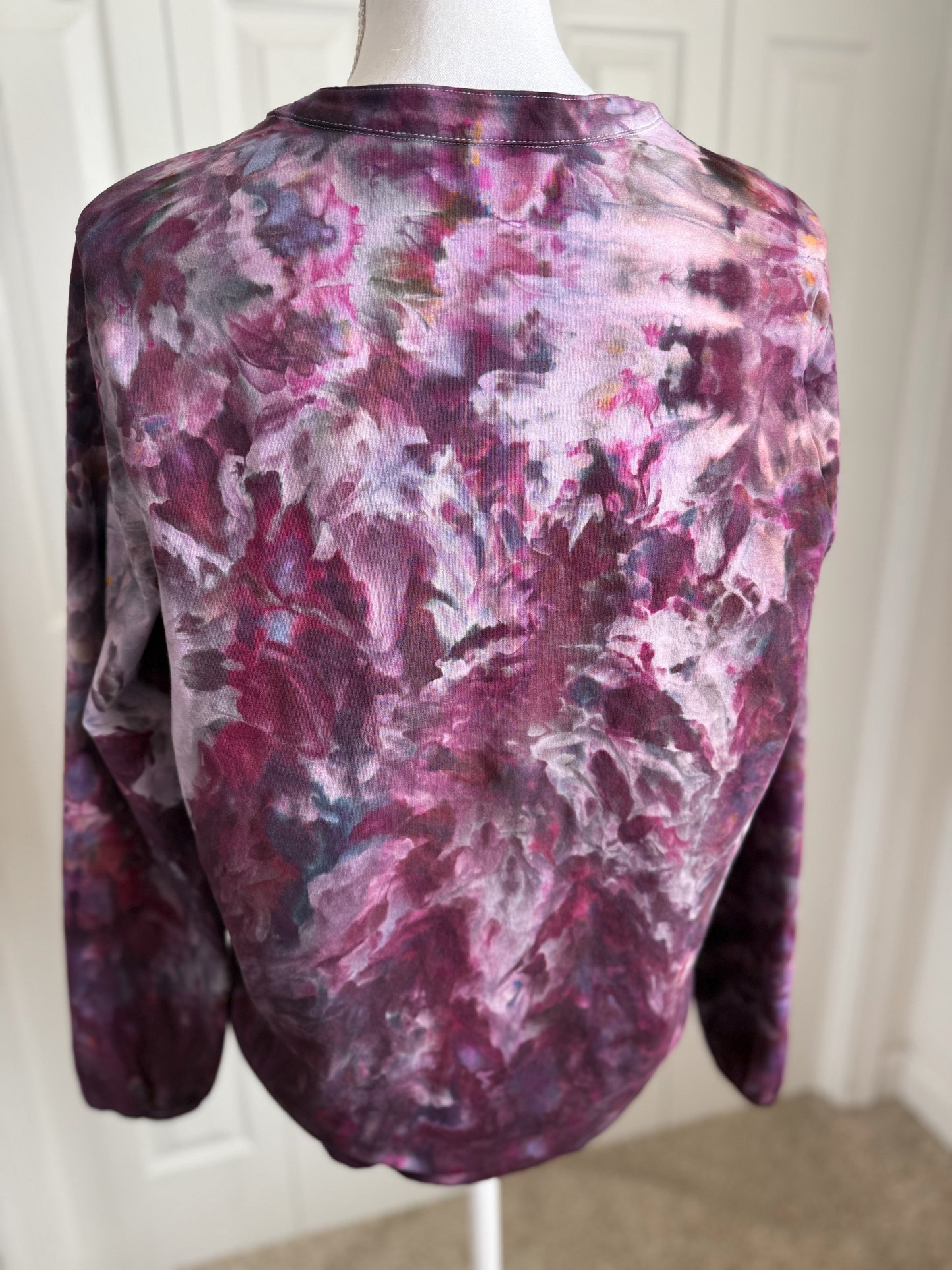 Black Cherry Vneck Knit Top Size Large