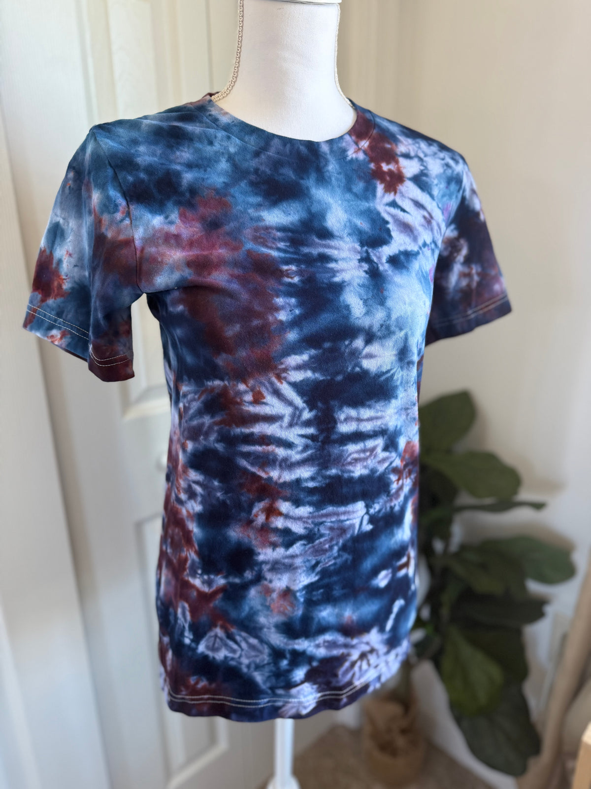 Rose & Navy Ice Dye — Floorboard Findings Boutique