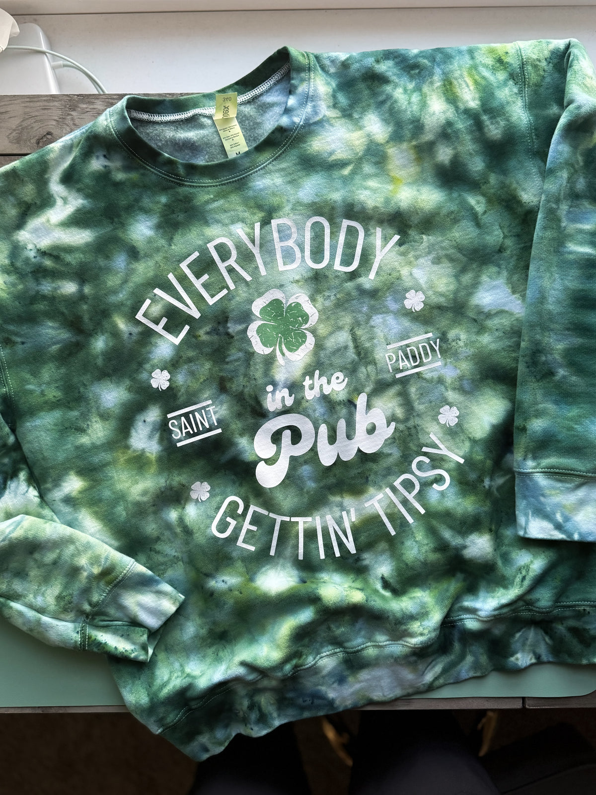 Everybody In The Pub Getting Tipsy Tee — Floorboard Findings Boutique