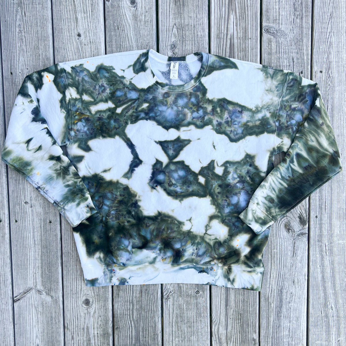 Sage Ice Dye — Floorboard Findings Boutique