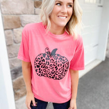 Load image into Gallery viewer, Sassy Pumpkin Tee